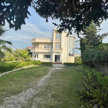 Vila Briart * Durrës