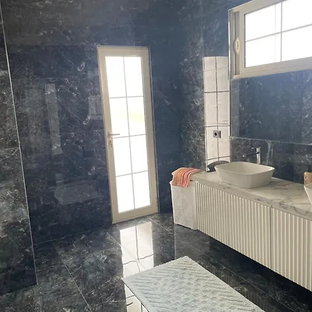 Briart * Дуррес