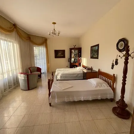 Vila Briart *