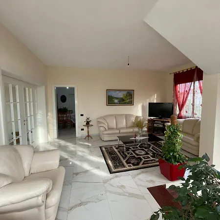 Apartment Vila Briart Durres